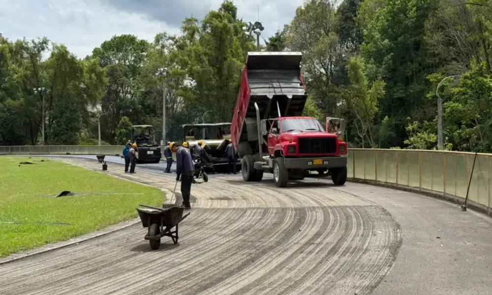 Inicio de mantenimiento escenarios deportivos patinodromo
