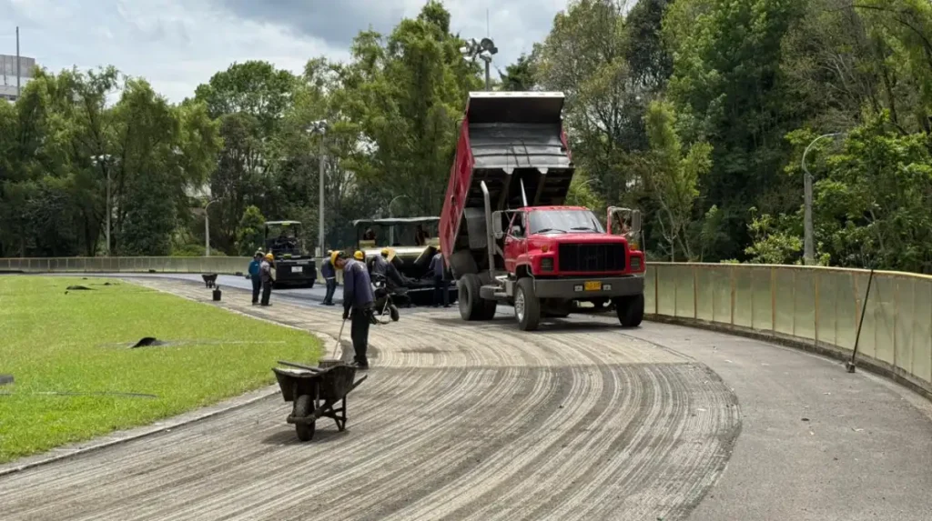 Inicio de mantenimiento escenarios deportivos patinodromo