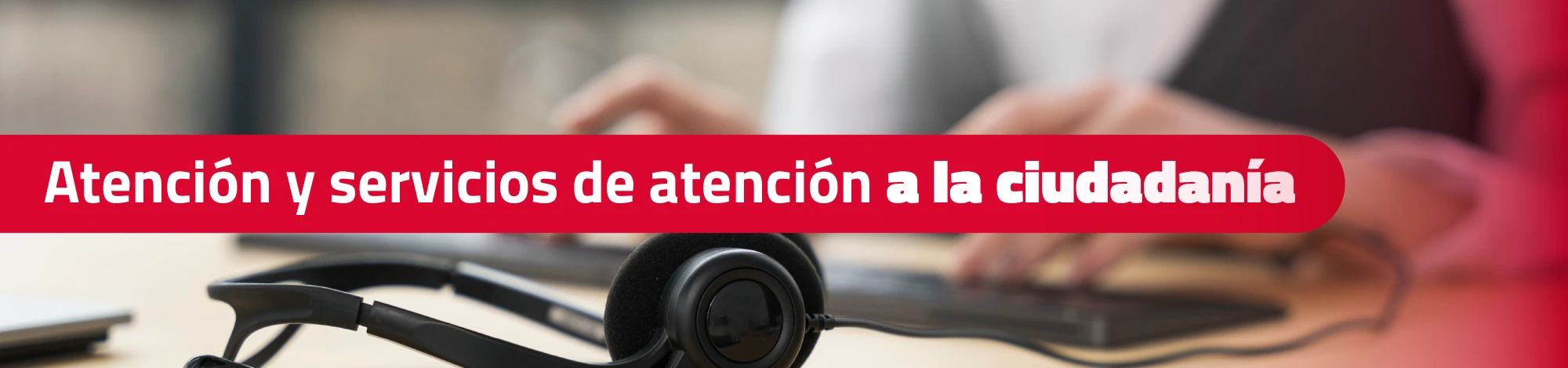Edeso, imagen que muestra las manos de una secretaria escribiendo en un teclado atendiendo a la ciudadanía en Rionegro