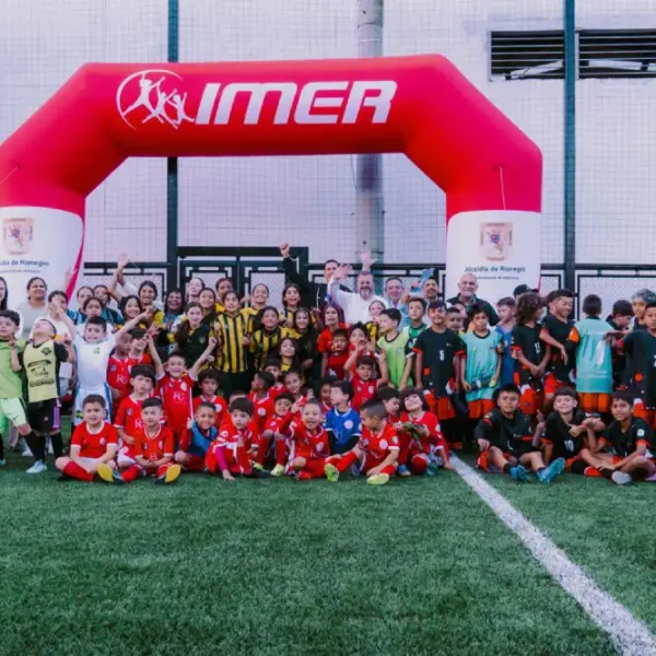 Rionegro le apuesta a escenarios deportivos de calidad con la renovación de la Cancha La Auxiliar