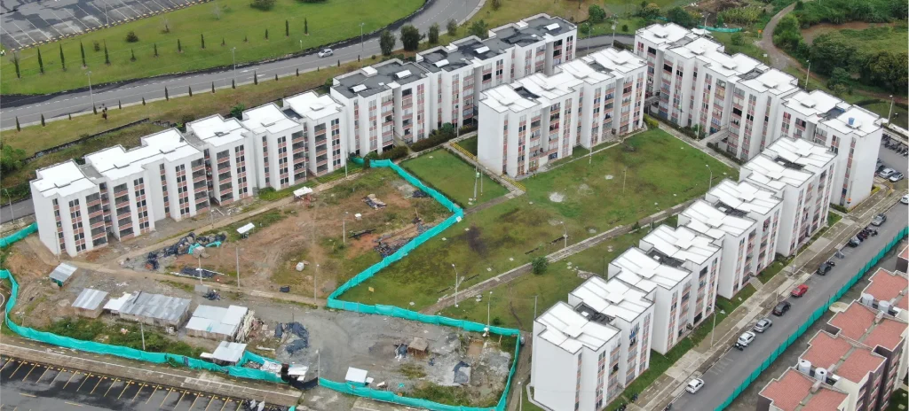 Edeso, galería del proyecto Jardines de Cimarronas Edificios toma aerea
