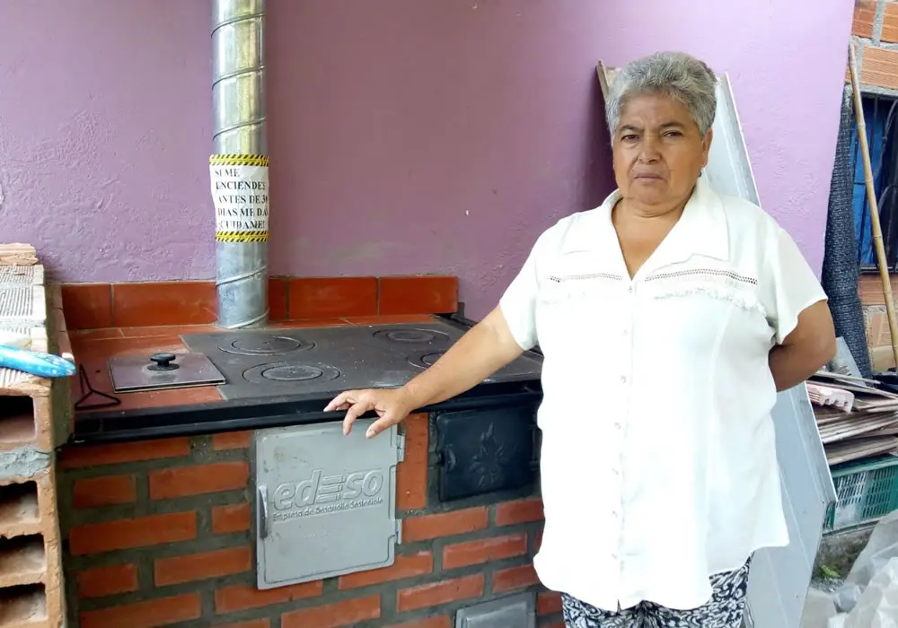 Edeso, entrega de estufas eficientes a familias rionegreras