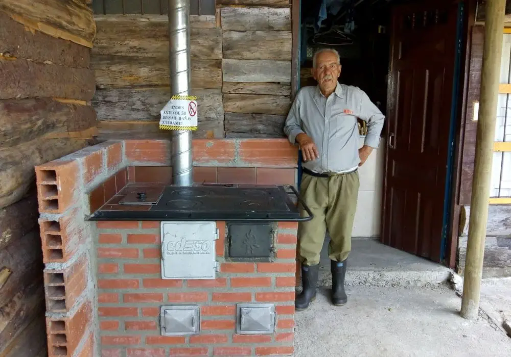 Edeso, entrega de estufas eficientes a familias rionegreras