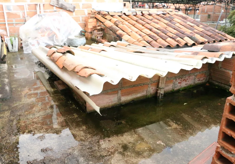 Edeso, galería de mejoramiento de viviendas Rionegro antes