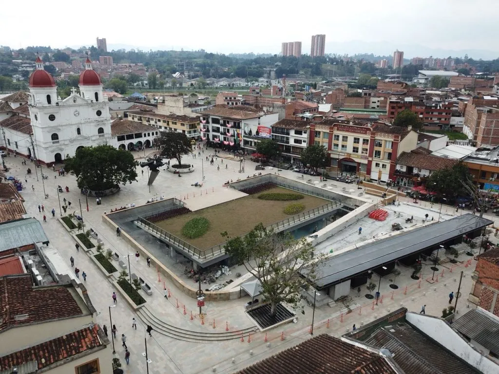 Edeso, Inauguración de la Plaza de la libertad, Rionegro Antioquia