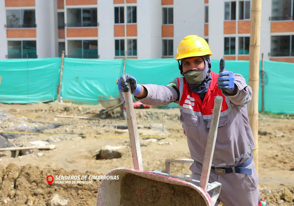 Edeso, galería proyectos de vivienda de la EDESO, obreo en construcción