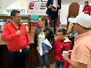 Edeso y 22 familias Rionegreras sonríen con su nueva vivienda