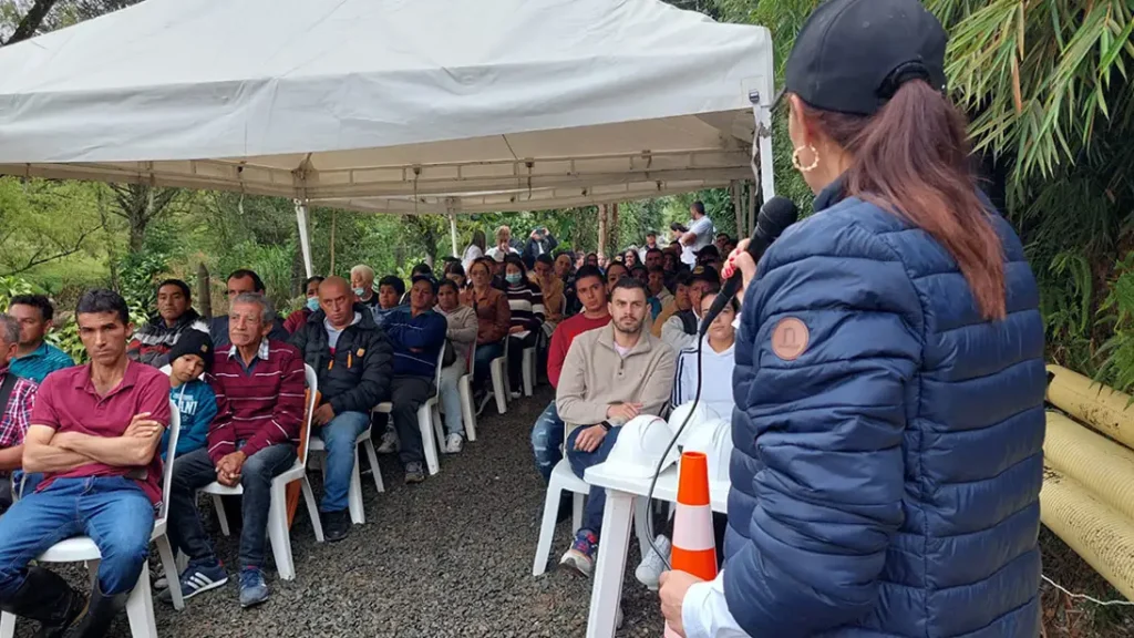 Edeso, Con acto simbólico de la primera palada, inició la ejecución del Plan Maestro de Alcantarillado