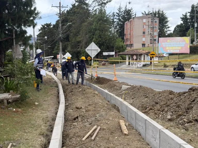 Rionegro avanza en la construcción de nuevos andenes para fortalecer la movilidad peatonal